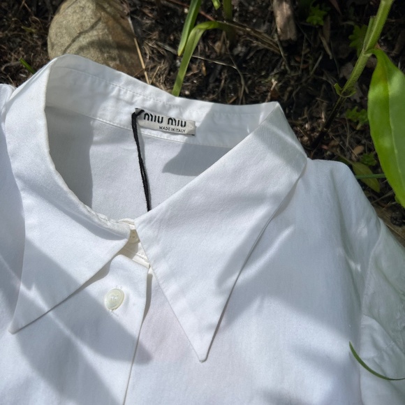 Crisp white Miu Miu sleeveless button-dow blouse, ruffled sleeves, new with tags - Picture 6 of 6